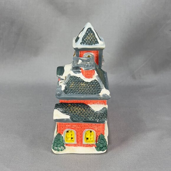 Cobblestone Corners Fire Station Ceramic Christmas Village Holiday Decor Y2K - Picture 4 of 16